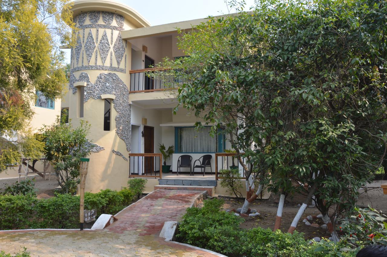 Acorn Hideaway Resort & Spa Ramnagar Exterior foto